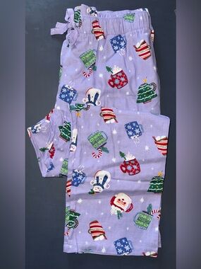 Old navy Holiday flannel Pajama Pants in Lavender with Festive Mug & Tree Print